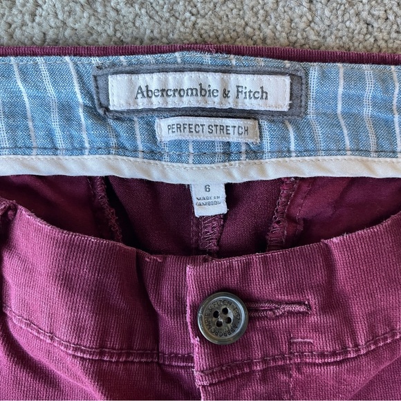 Abercrombie & Fitch Women’s Burgundy Shorts | Size 6 Perfect Stretch | Vintage - Picture 3 of 9